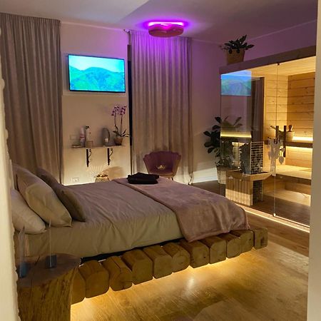 Love Space Sensory Spa & Relax Suite Santa Maria delle Mole Exteriör bild