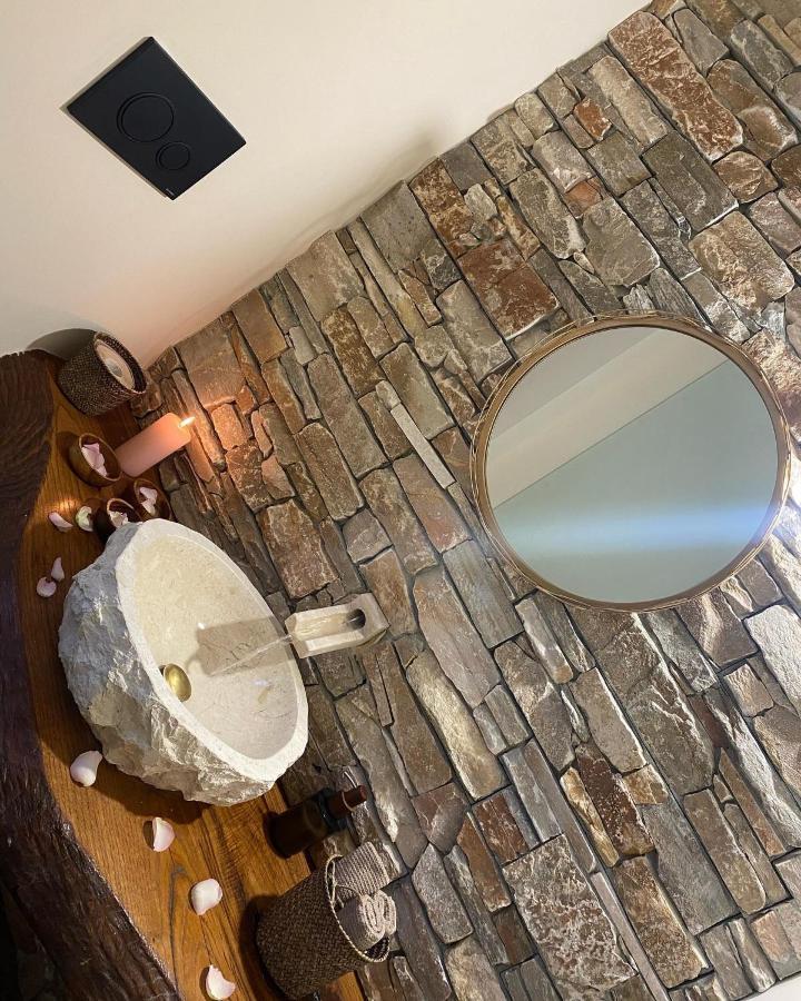 Love Space Sensory Spa & Relax Suite Santa Maria delle Mole Exteriör bild