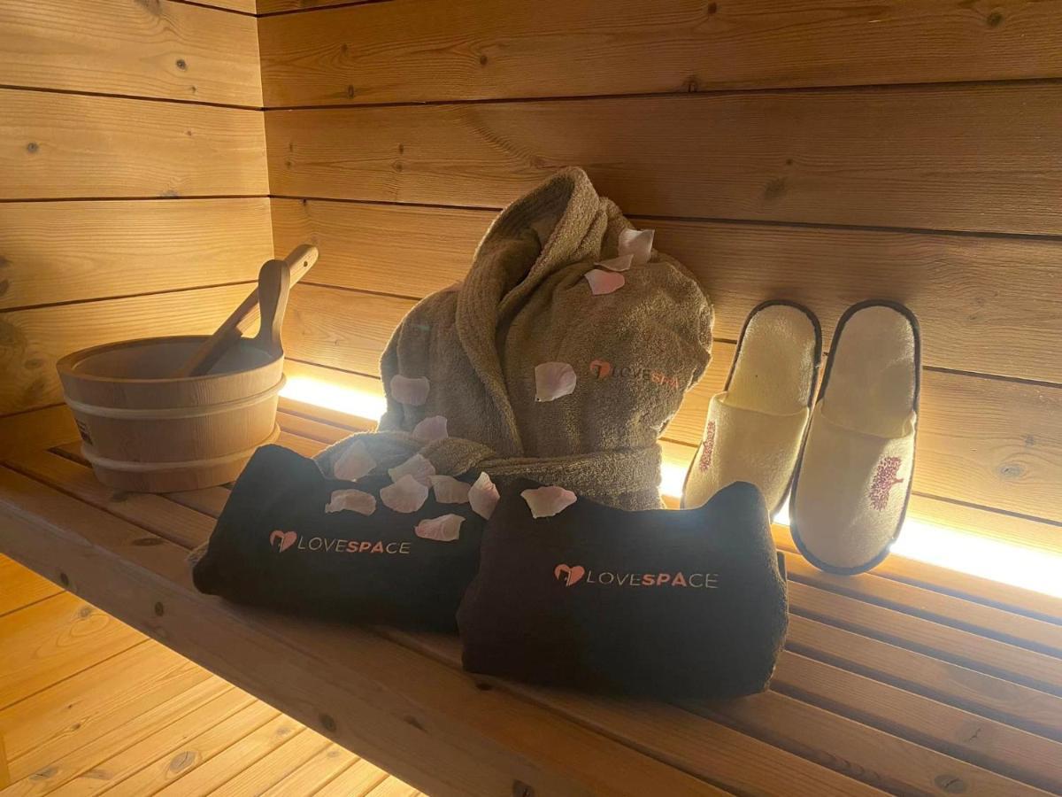 Love Space Sensory Spa & Relax Suite Santa Maria delle Mole Exteriör bild