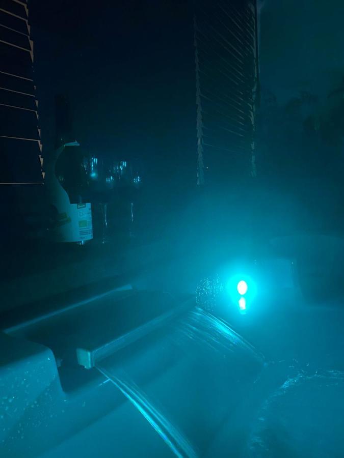 Love Space Sensory Spa & Relax Suite Santa Maria delle Mole Exteriör bild